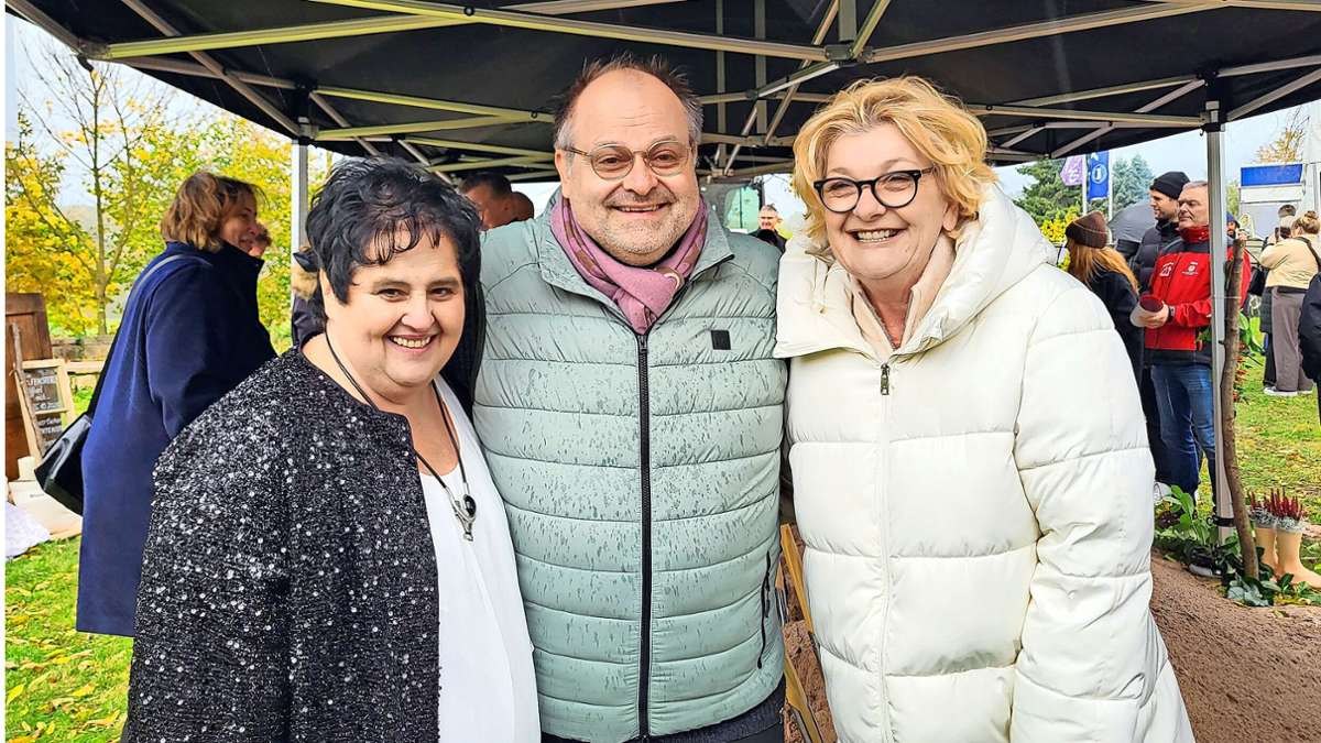 Markus Majowski mit Johanna Weymar und Saskia Vester